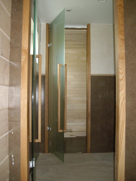 [:et]Klaasist saunauks[:fi]Lasinen saunaovi [:ru]Дверь сауны из стекла